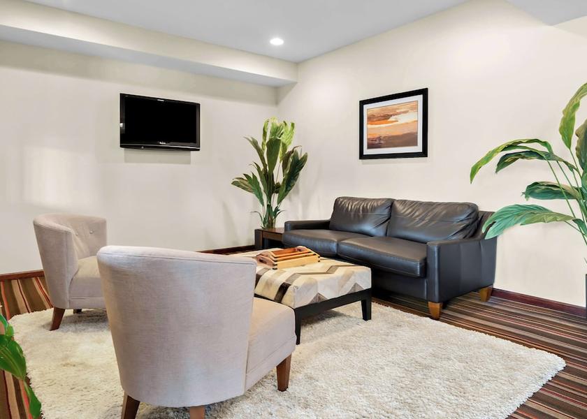 Illinois Savoy Lobby