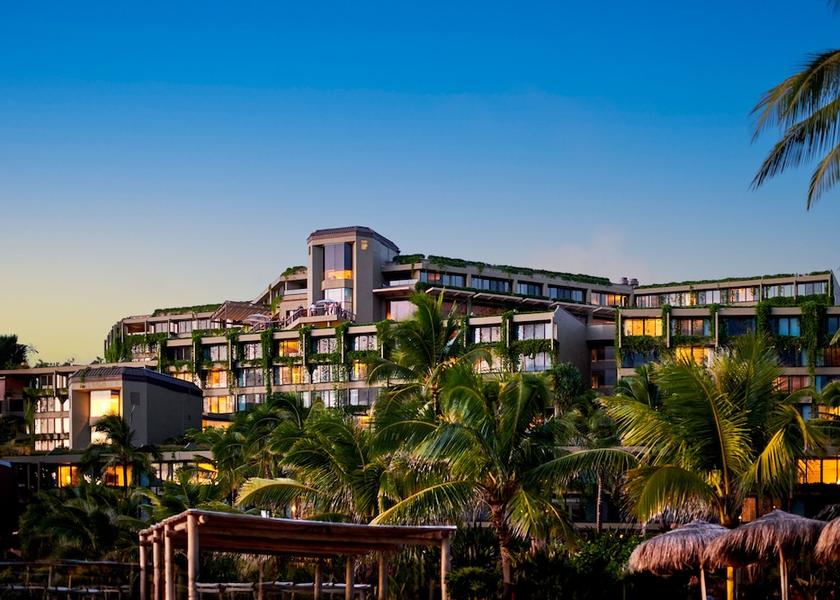 Hawaii Princeville Exterior Detail