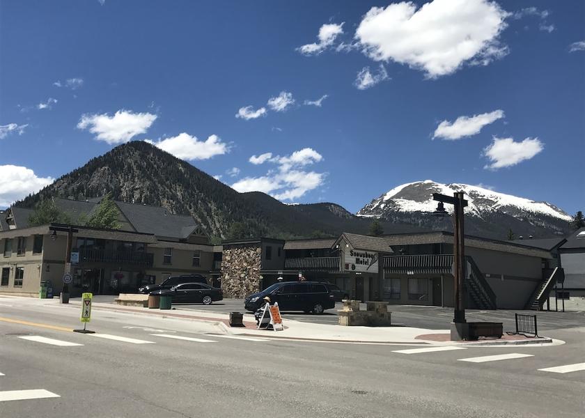 Colorado Frisco Facade