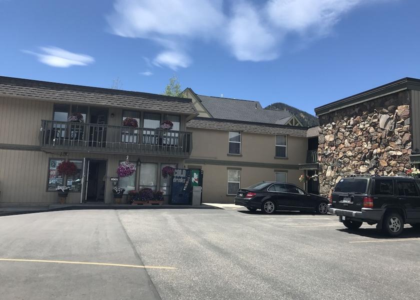 Colorado Frisco Exterior Detail