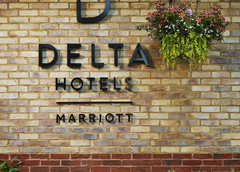 England Broxbourne Exterior Detail