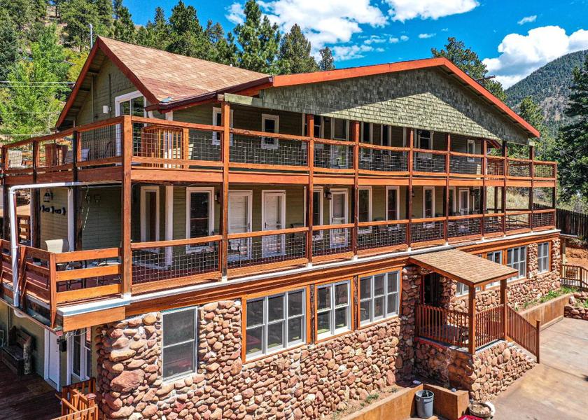 Colorado Green Mountain Falls Hotel Exterior