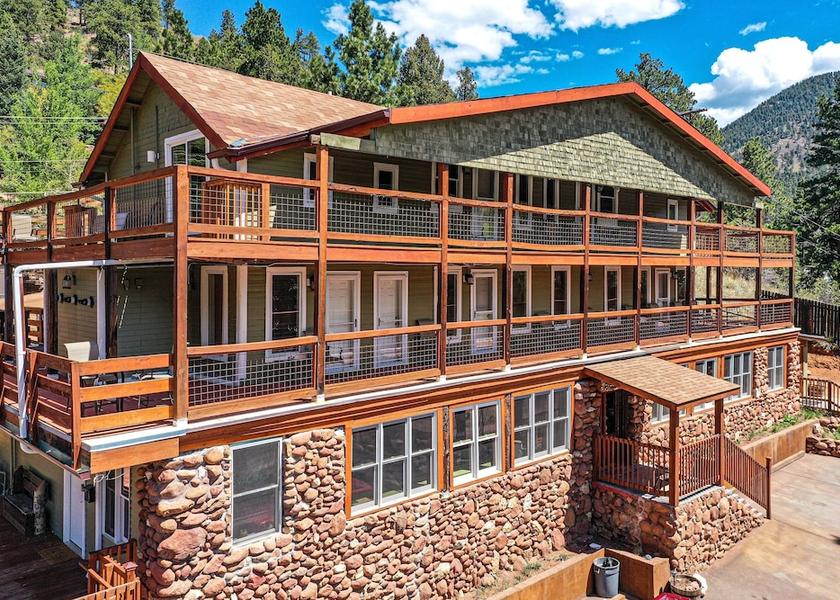 Colorado Green Mountain Falls Facade