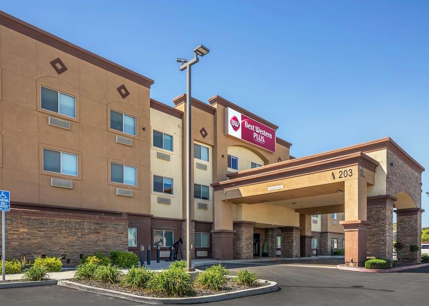 California Taft Exterior Detail