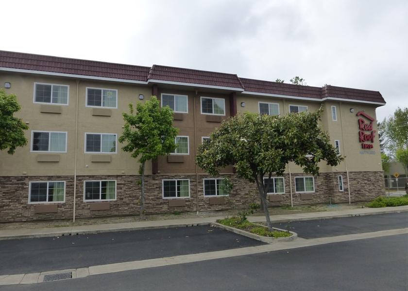 California Hayward Exterior Detail