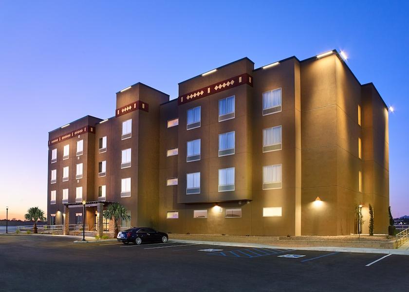 New Mexico Sunland Park Facade