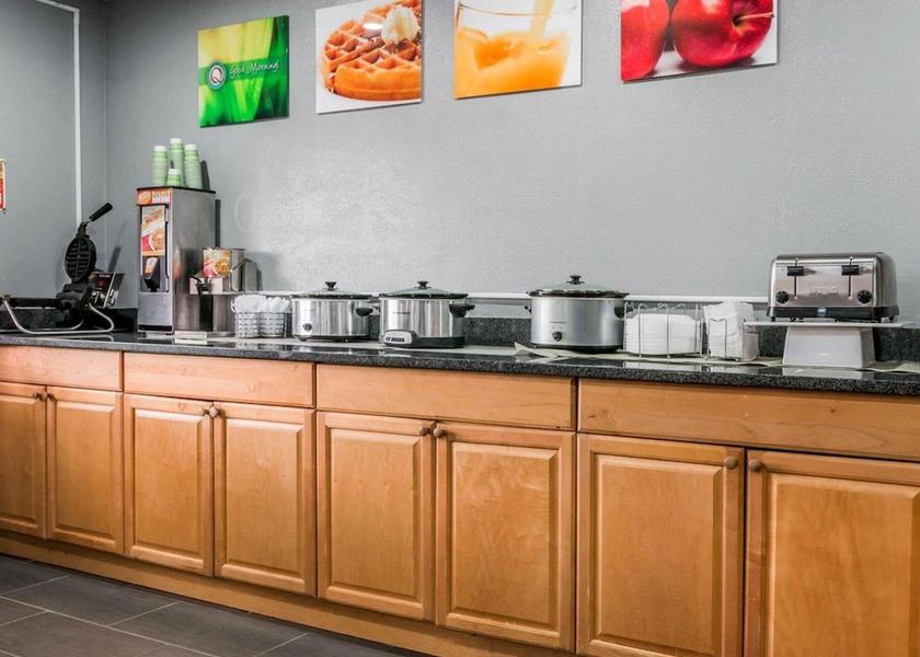 Michigan Walker Breakfast Area