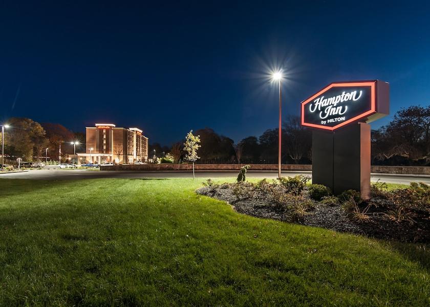 Connecticut Norwich Exterior Detail