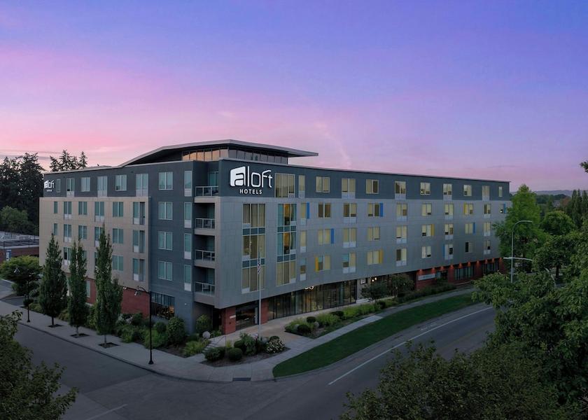 Oregon Beaverton Exterior Detail