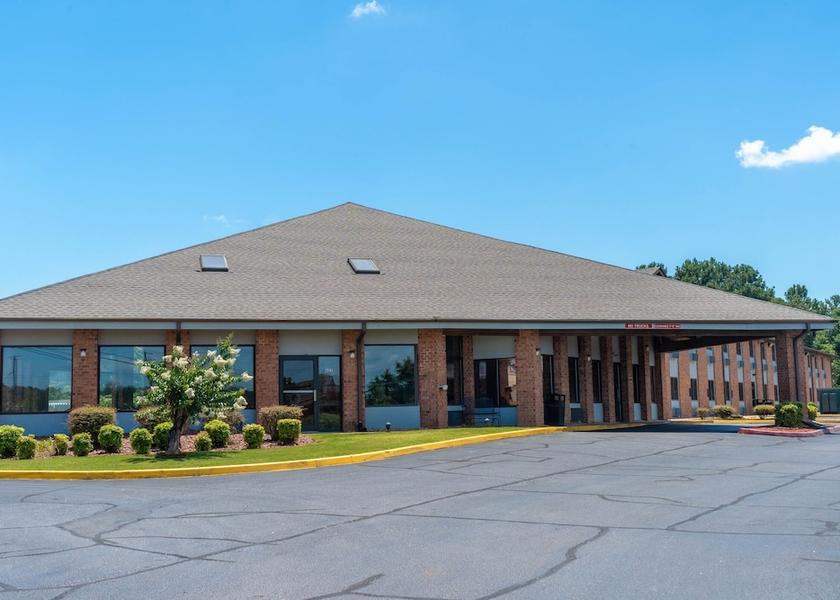 Mississippi Tupelo Exterior Detail