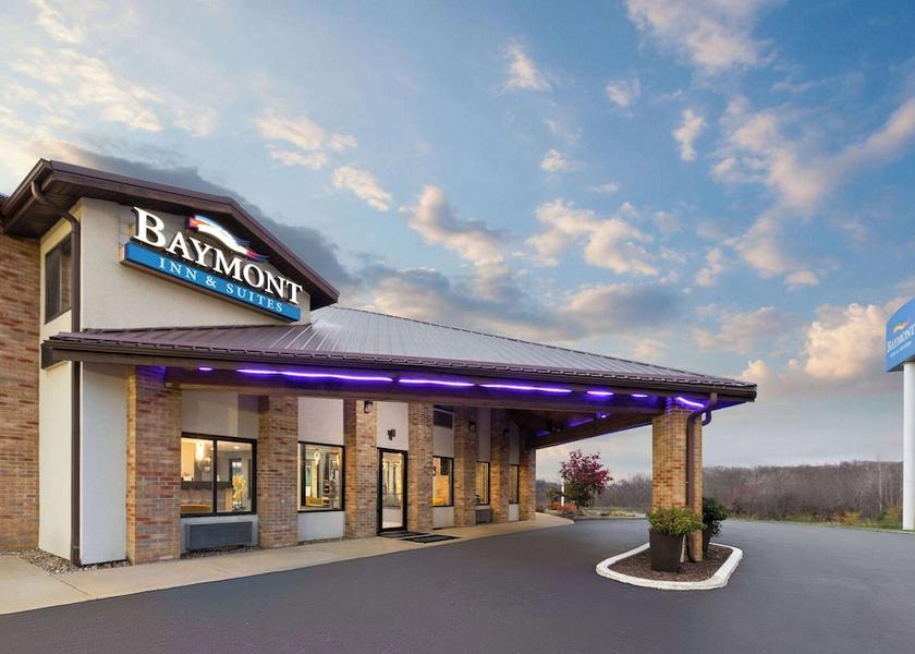 Missouri Warrenton Exterior Detail