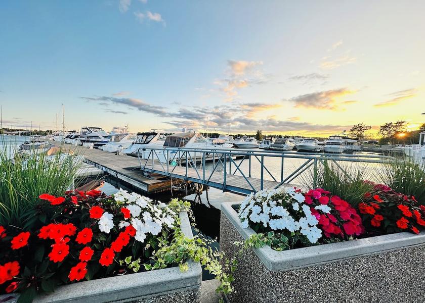 Wisconsin Sturgeon Bay Facade