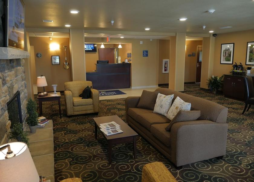 Iowa winterset Lobby