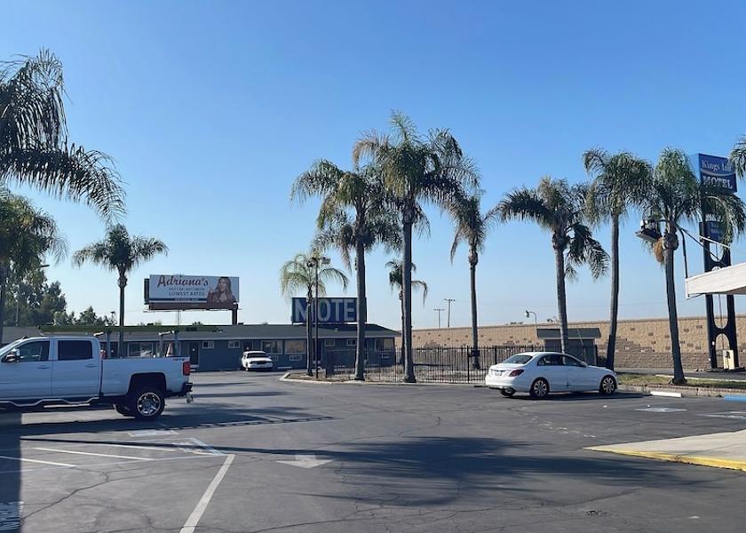 California Kingsburg Exterior Detail