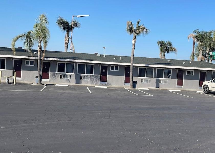 California Kingsburg Exterior Detail