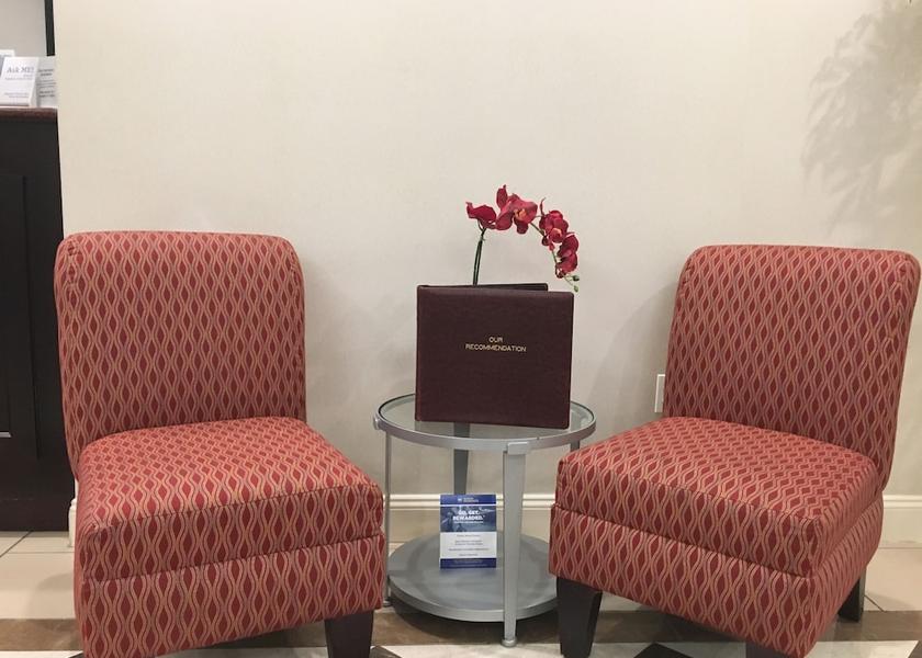 New York Massapequa Park Lobby