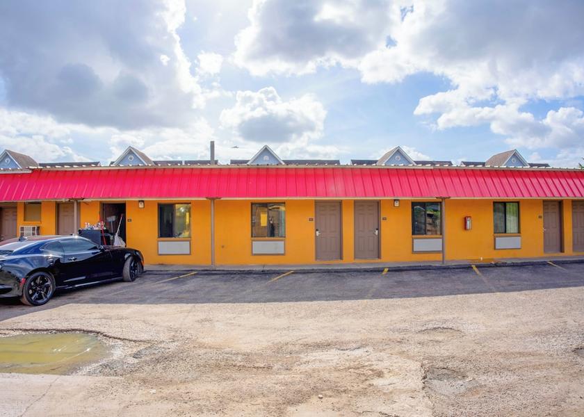 Texas Edinburg Exterior Detail