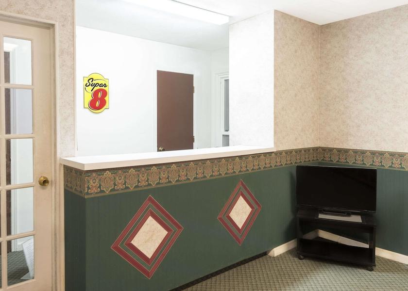 Illinois Taylorville Lobby