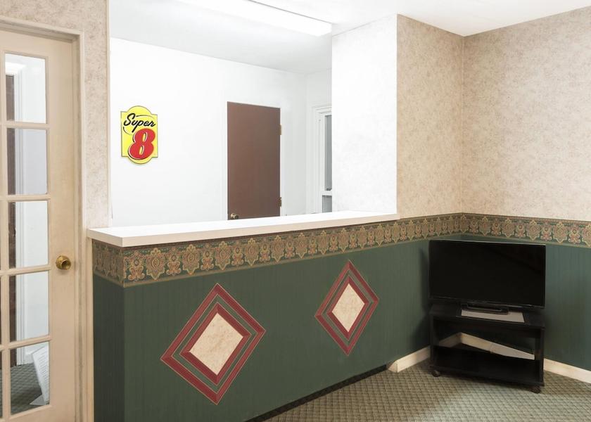 Illinois Taylorville Lobby