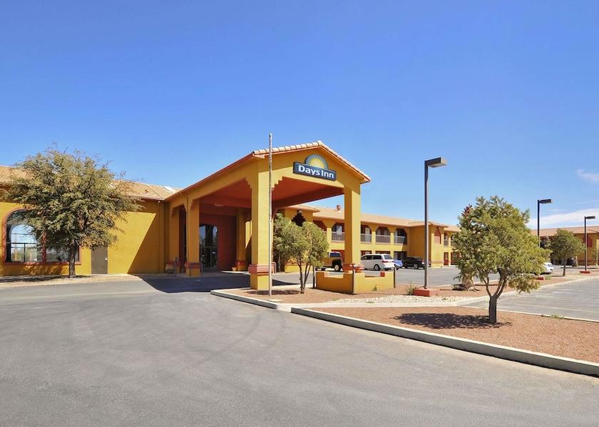 New Mexico Carlsbad Exterior Detail