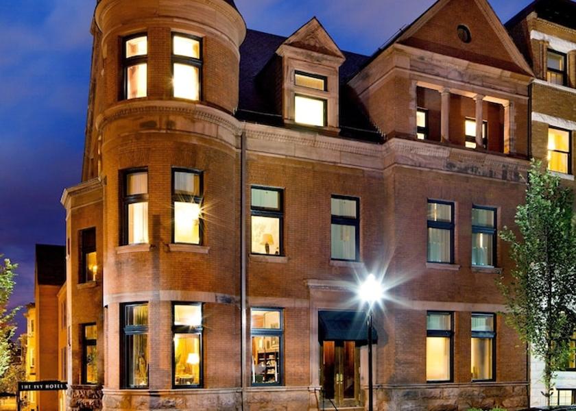 Maryland Baltimore Front of property - evening/night