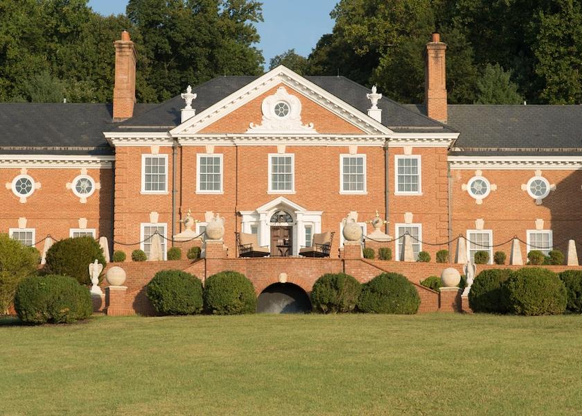 Virginia Charlottesville Facade