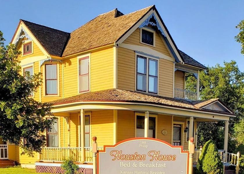 Kansas Rexford Exterior Detail