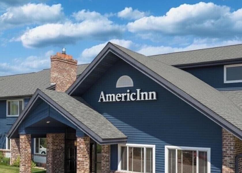 Wisconsin Baldwin Exterior Detail