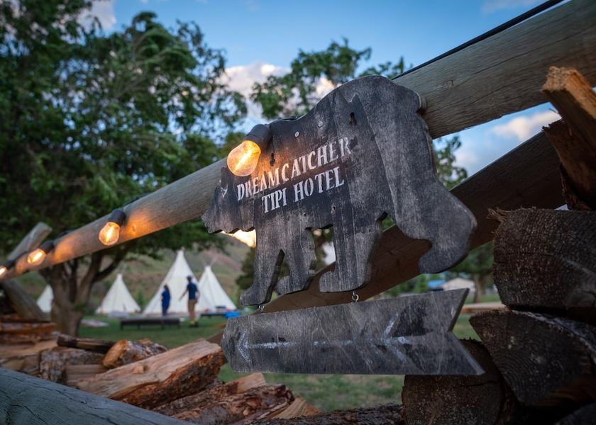New York Gardiner Facade