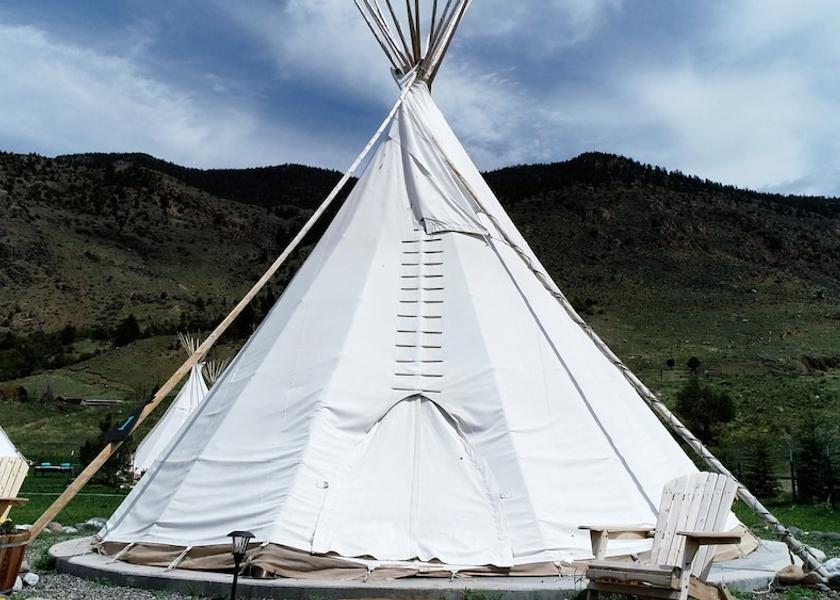 New York Gardiner Exterior Detail