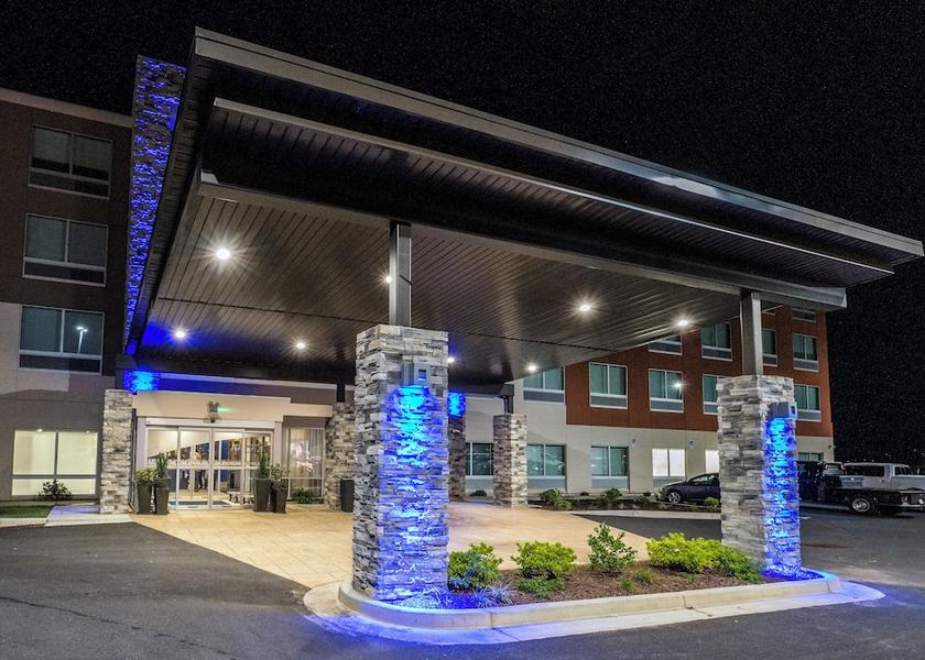 Georgia Commerce Facade