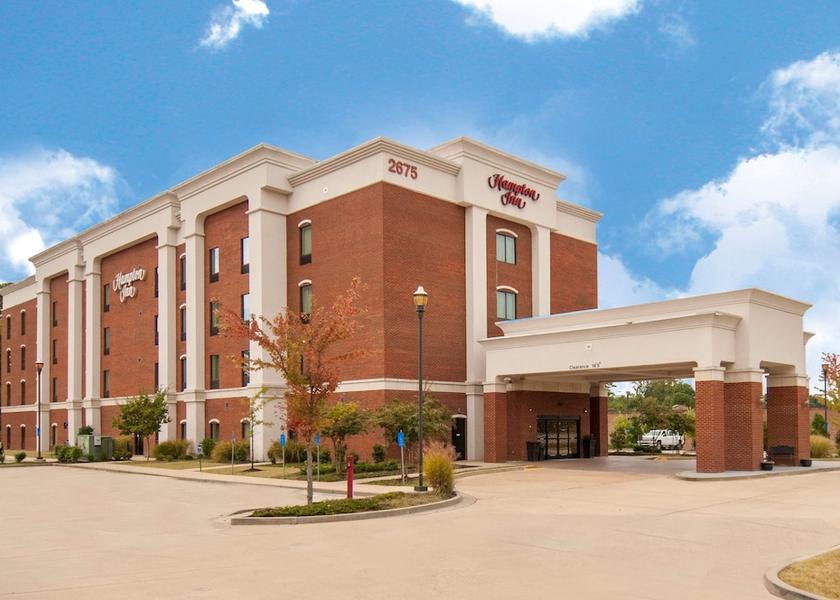 Mississippi Hernando Exterior Detail