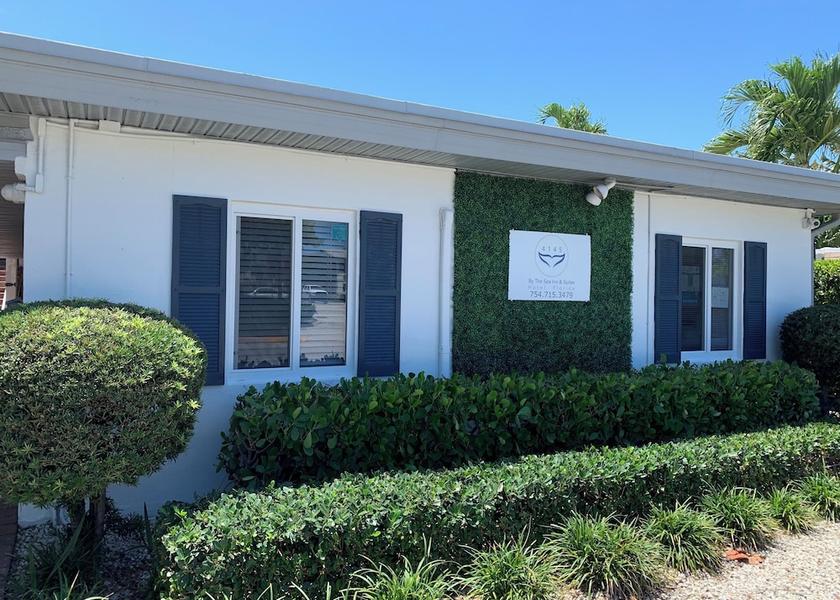 Florida Lauderdale-by-the-Sea Front of property