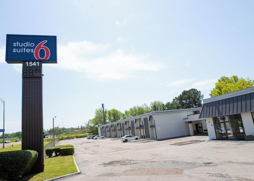 Tennessee Memphis Exterior Detail