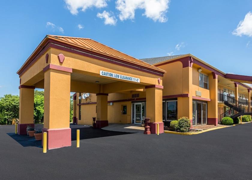 Tennessee Denmark Exterior Detail