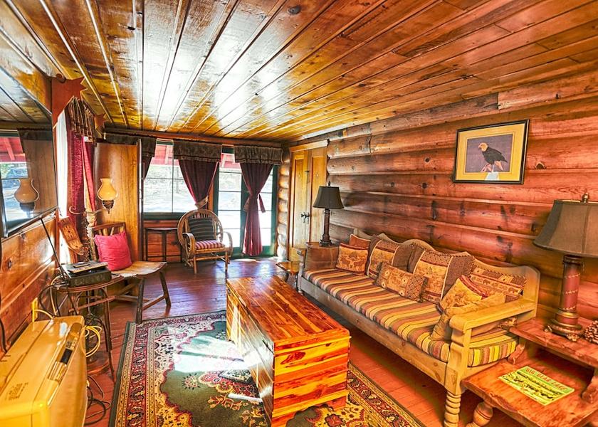 California Big Bear City Room