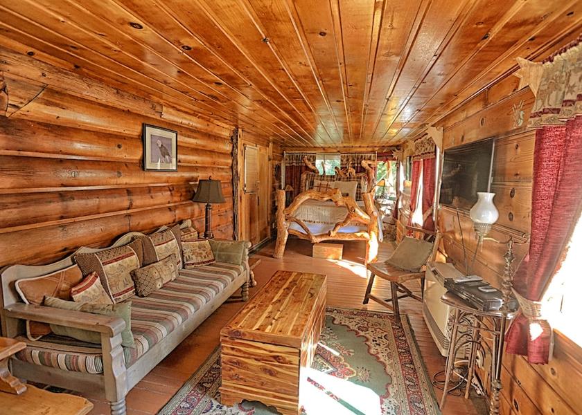 California Big Bear City Room