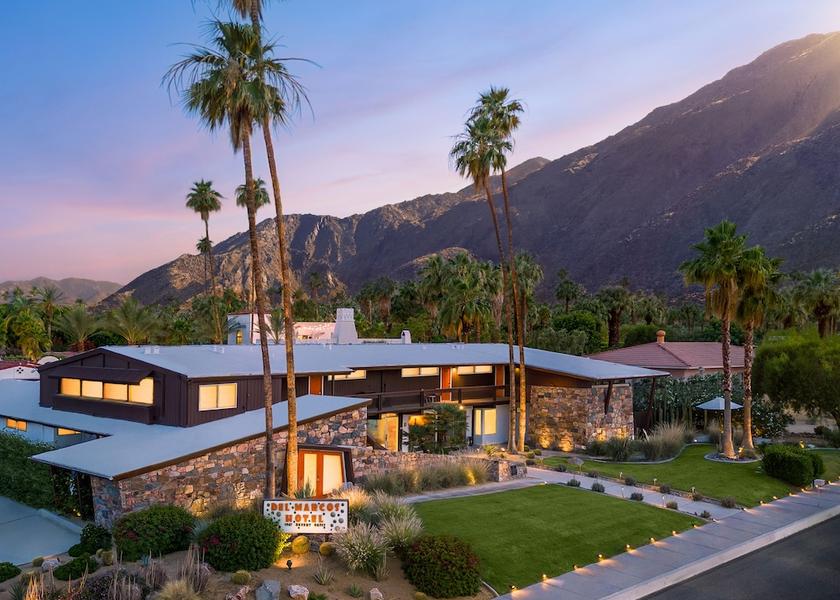 California Palm Springs Exterior