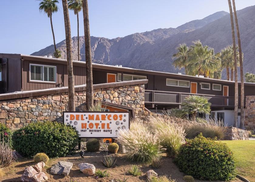 California Palm Springs Front of property