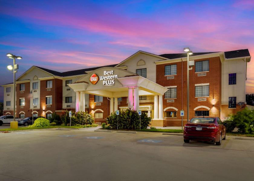 Texas Sweetwater exterior view