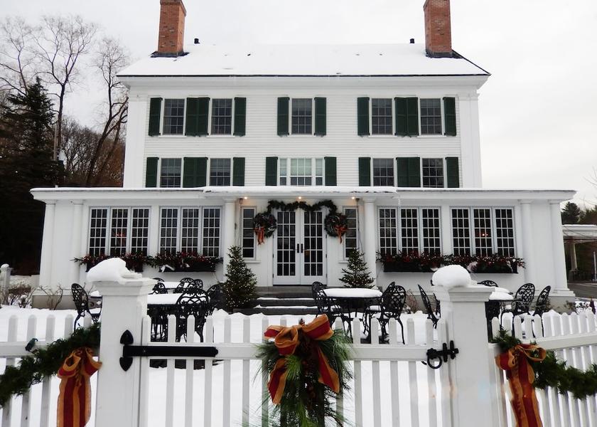 New Hampshire lyme Facade