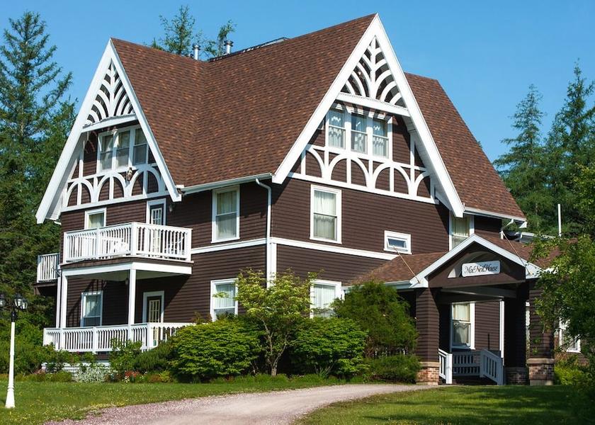 Nova Scotia Baddeck Facade