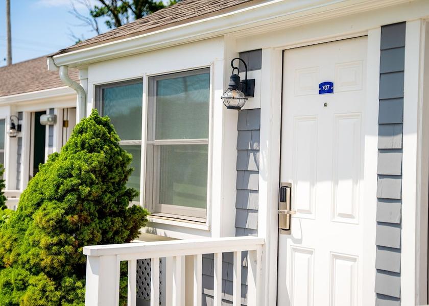 Massachusetts Dennis Port Exterior Detail