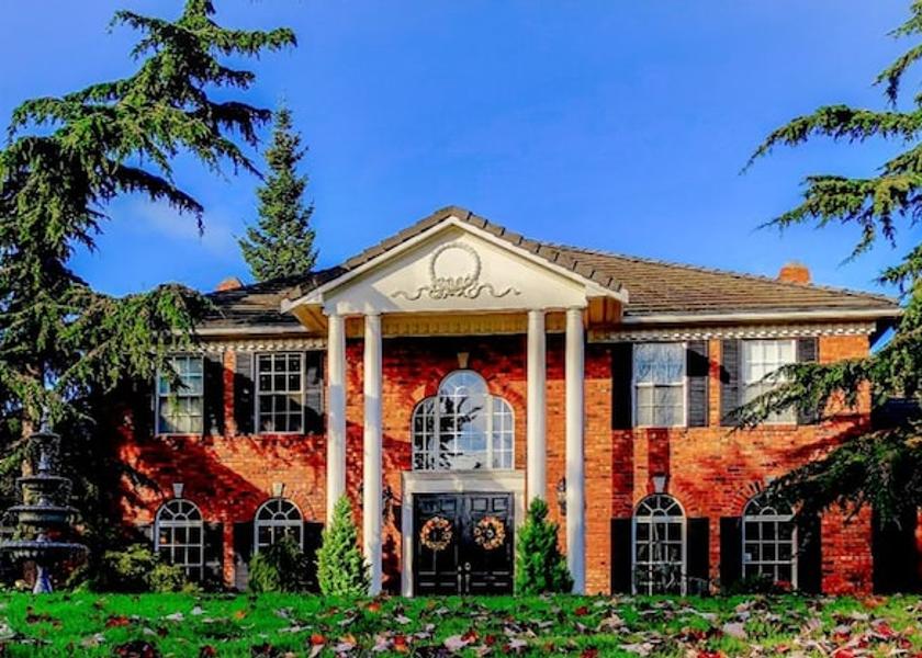 Washington Camano Island Exterior Detail