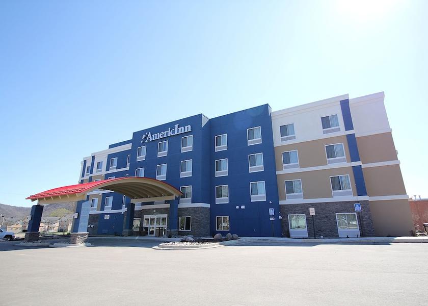 Minnesota Winona Facade