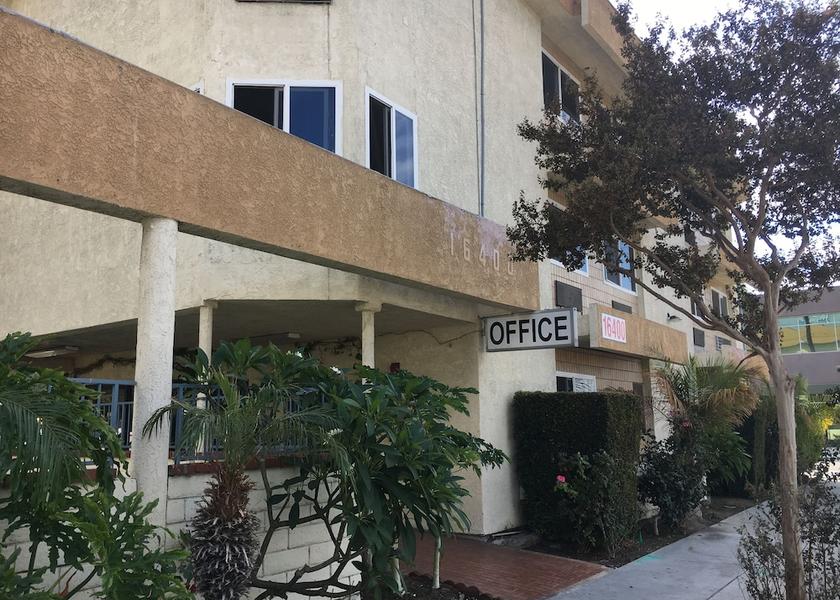 California Bellflower Facade