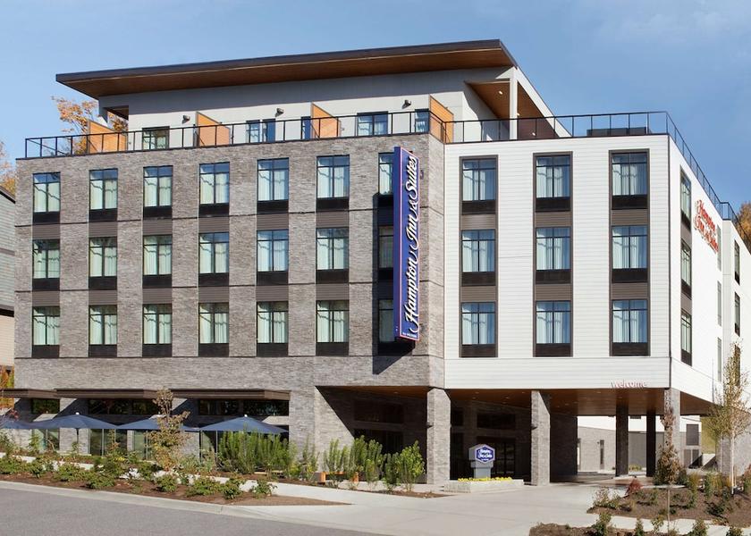 Washington Renton Exterior Detail