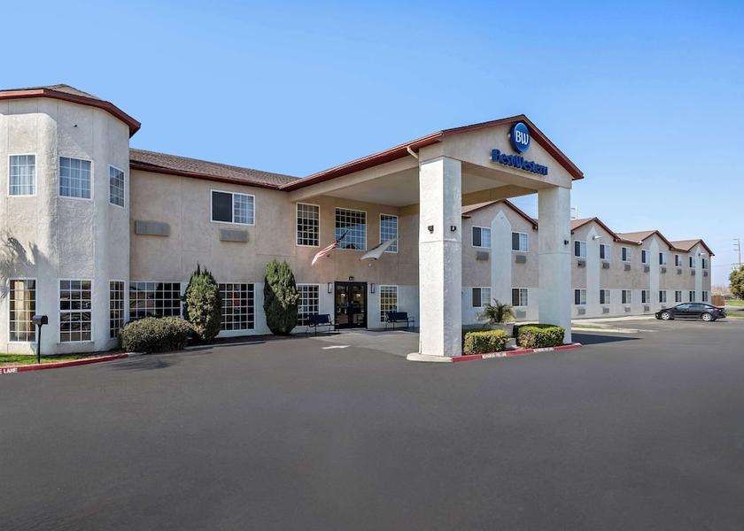 California Delano Exterior Detail