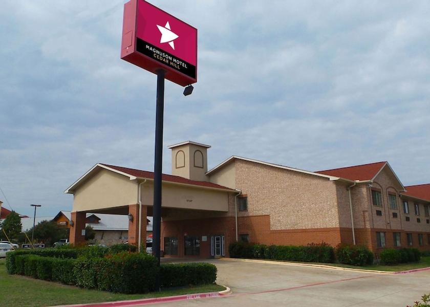 Texas Cedar Hill Exterior Detail