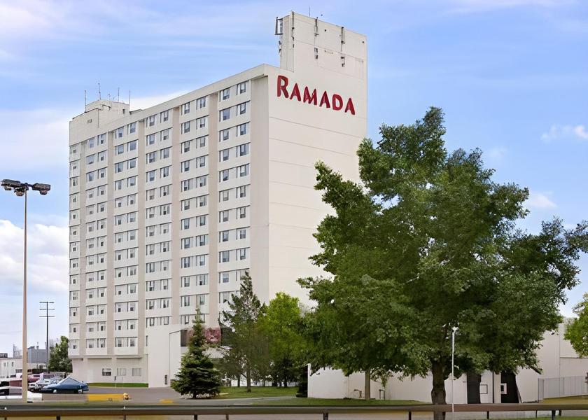 Alberta Edmonton Hotel Exterior